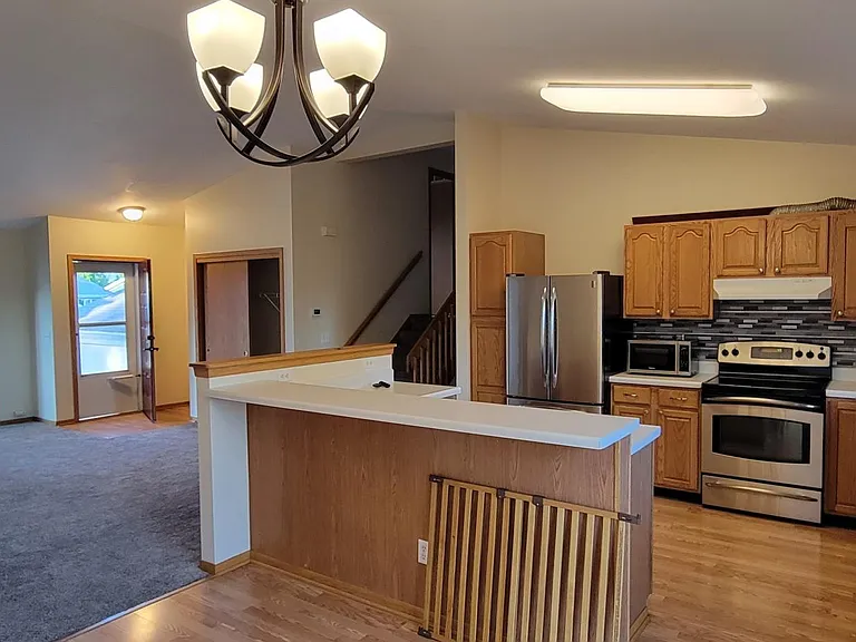 6401 Toribrooke Ln — Photo 2