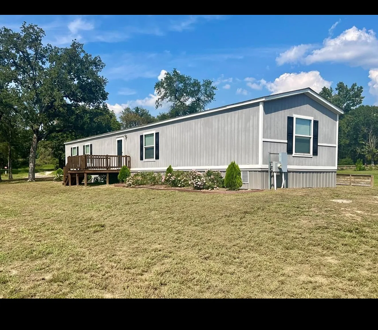 Spacious 3/2 on 1 Acre Move-In Ready in Athens, TX — Photo 1