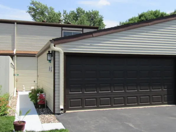 1607 Meadow Cir SE, Rochester, MN 55904