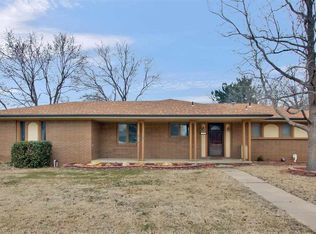 604 E Belmont Ave, Augusta, KS 67010