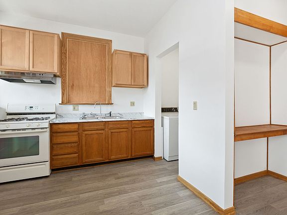5th image of 3631 N Sheffield Ave #3