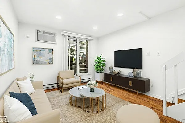 134 E 22nd St #111 — Photo 2