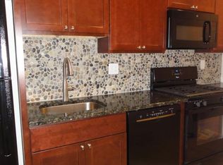 312 S 24th St #4, Philadelphia, PA 19103