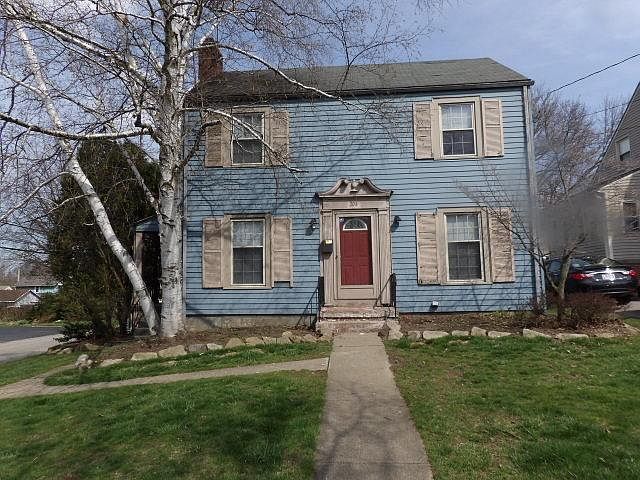 1st image of 204 Erskine Ave