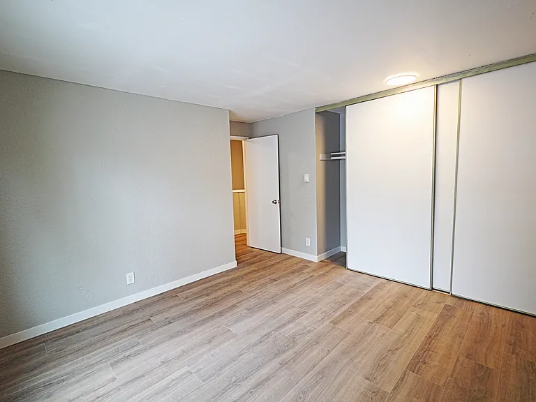5018 11th Ave NE #B — Photo 10