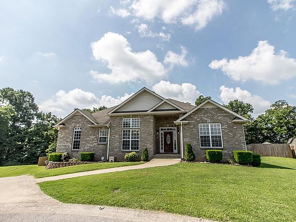 2nd image of 840 Sumac Ct