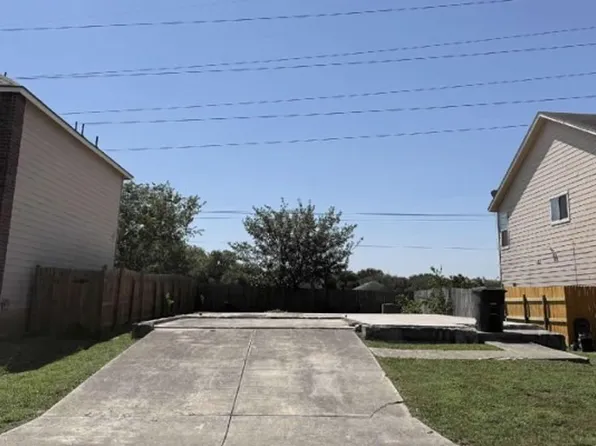 6326 Indigo Frst, San Antonio, TX 78239