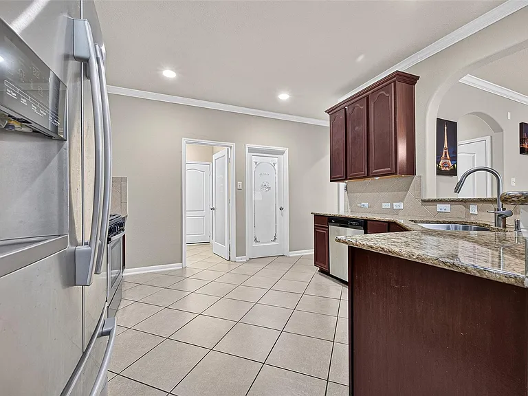 9106 Fuqua Breeze Dr — Photo 16