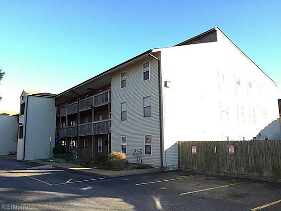 2nd image of 8582 Chesapeake Blvd Unit 101