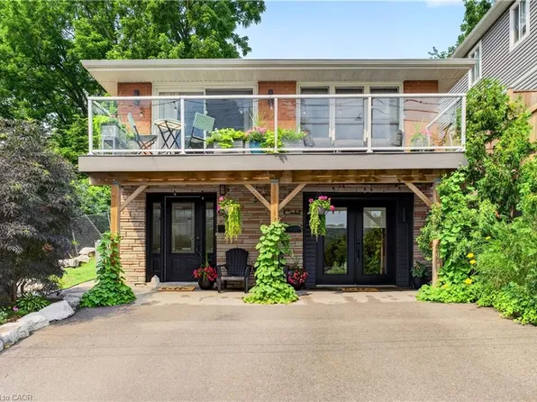 592 Aberdeen Ave, Hamilton, ON L8P 2T1