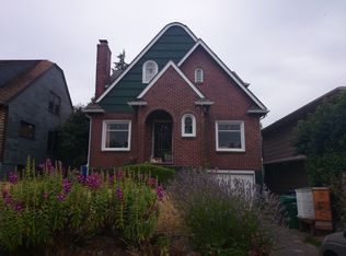 2715 45th Ave SW, Seattle, WA 98116