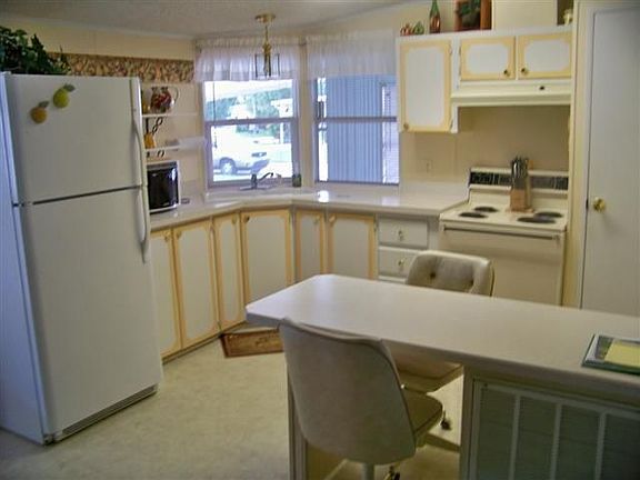 4th image of 524 Montego Bay Dr