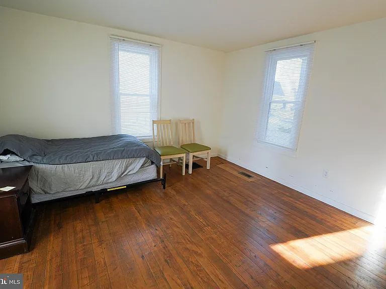 231 Newton St #A — Photo 11
