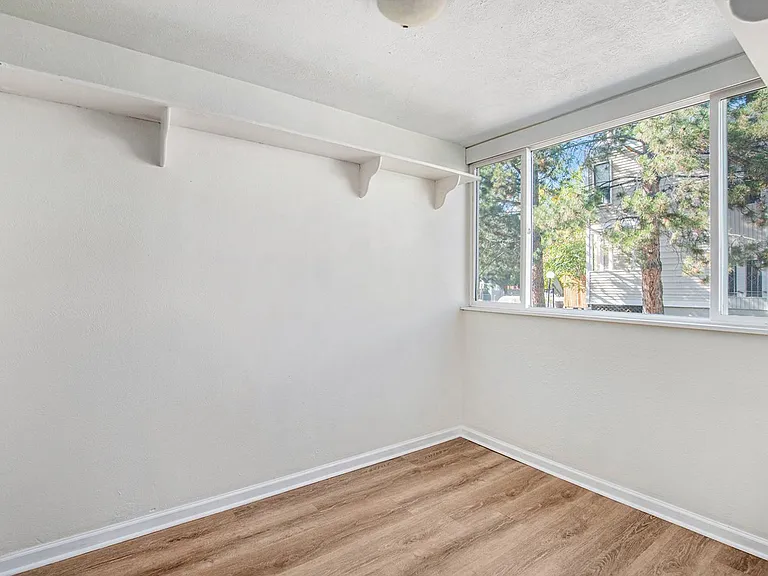 1050 S Monaco Pkwy #49 — Photo 10