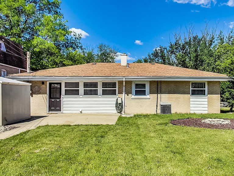 3631 Kemman Ave — Photo 5