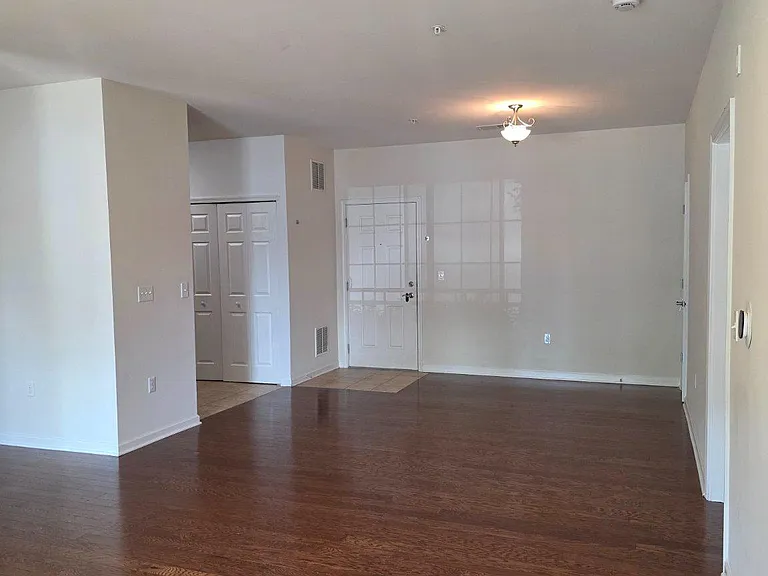 1115 Halifax Pl — Photo 3