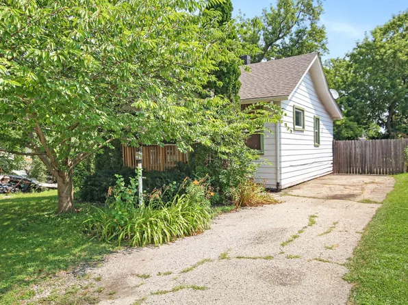 7303 45th AVENUE, Kenosha, WI 53142