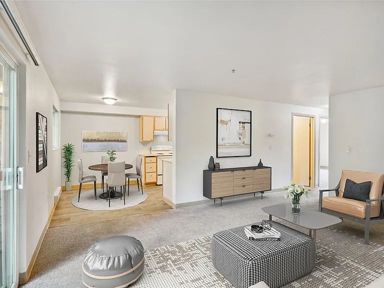 The Summit Apartments — Photo 35