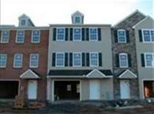 421 Eisenhower Dr, Carlisle, PA 17013