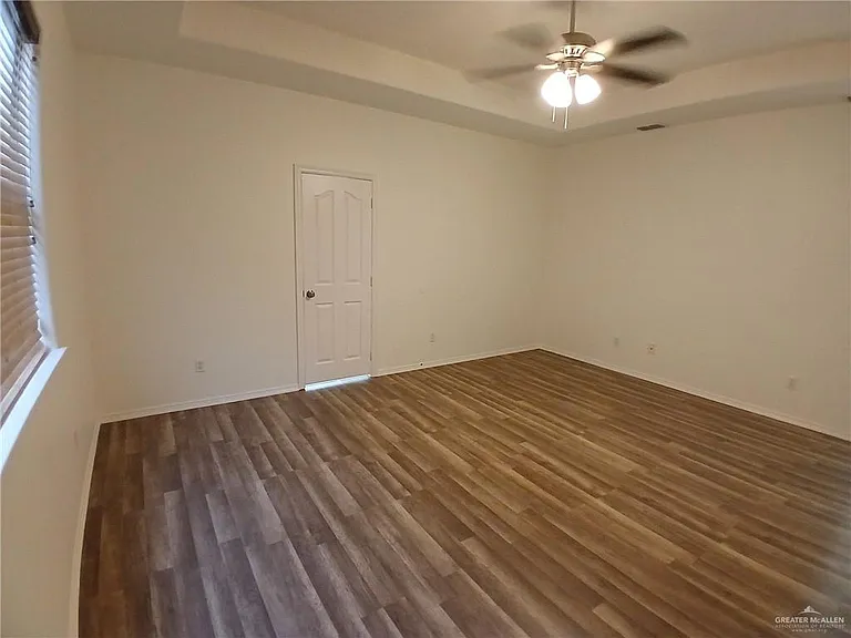 128 San Jacinto St — Photo 10
