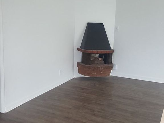 5th image of 4621 32nd St APT 4