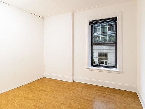 2nd image of 301 E 53rd St #2G