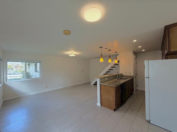 2nd image of 34813 Starling Dr APT 3
