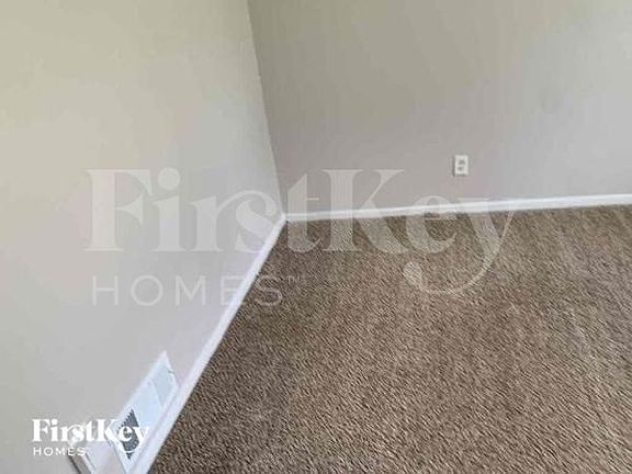 4th image of 5195 Suggs St