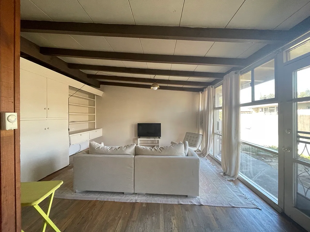 253 S Allen Ave — Photo 3