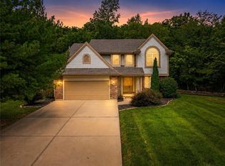 3010 S Bradford Ln, Blue Springs, MO 64015