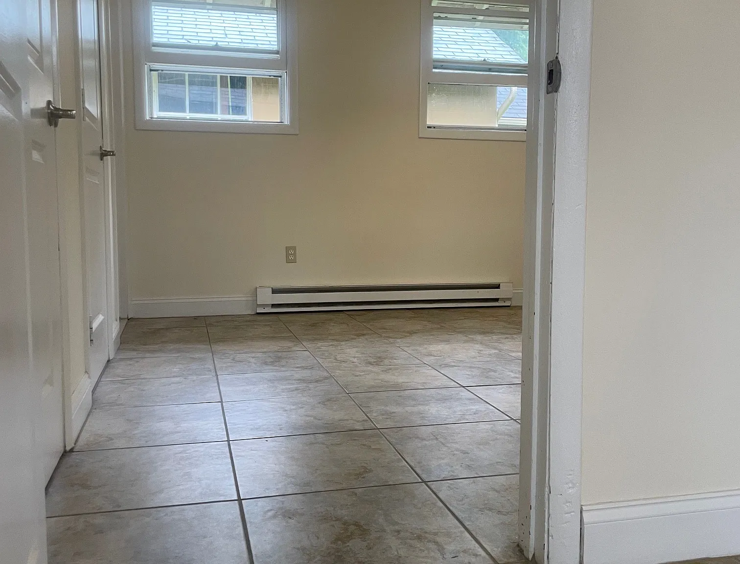 1 bed, 550 sqft, $1,300 — Photo 2