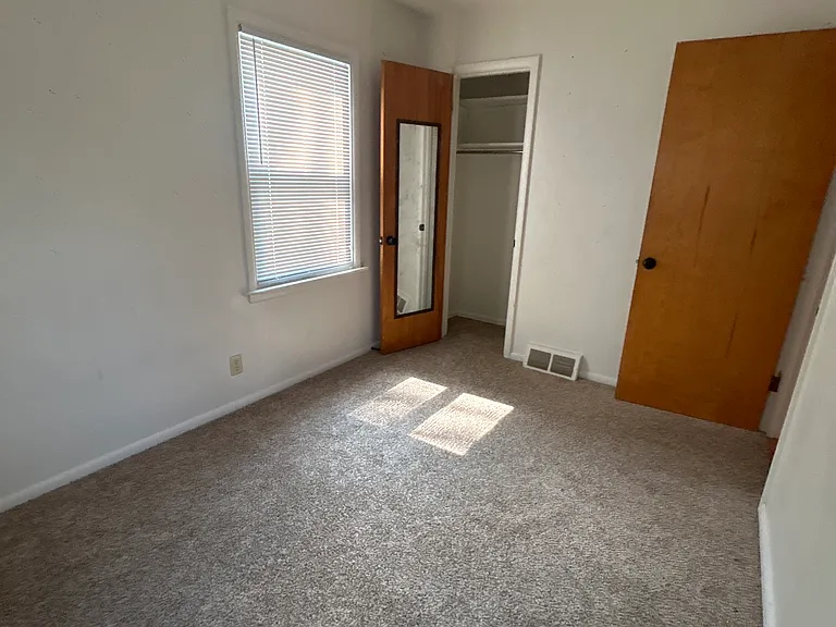 2916 Kentucky Ave — Photo 7
