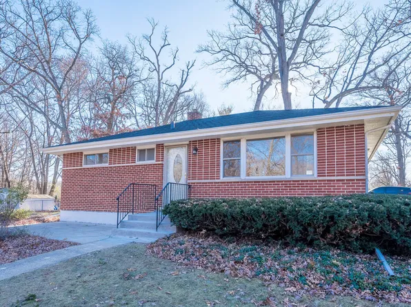 191 Juneway Ter, Lake Bluff, IL 60044