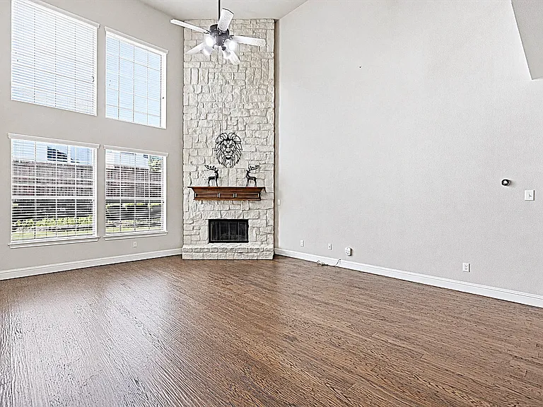 357 Spring Meadow Dr — Photo 5