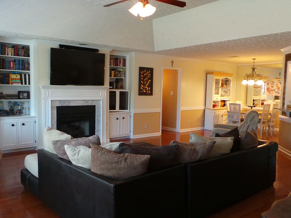 1st image of 6537 Monmouth Mews