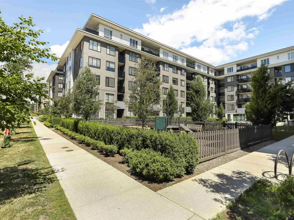 15825 85th Ave #215, Surrey, BC V4N 6W9