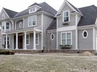 1954 Tall Pines Dr SE, Grand Rapids, MI 49546