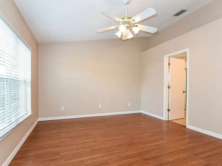 12614 Midpointe Dr — Photo 9