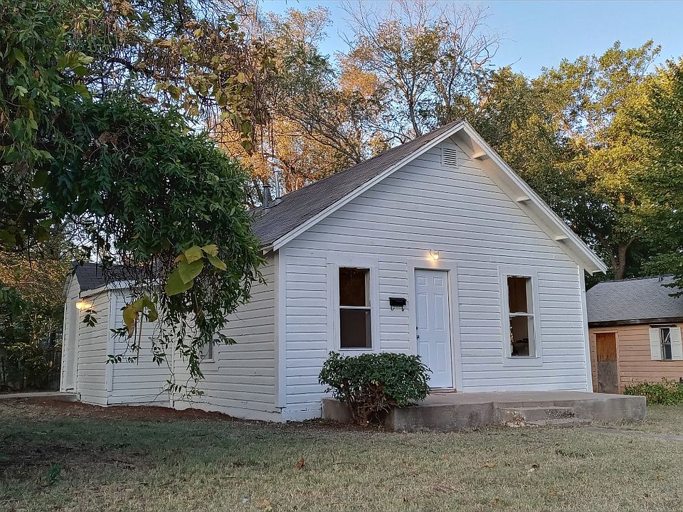 1st image of 1321 W 1st St