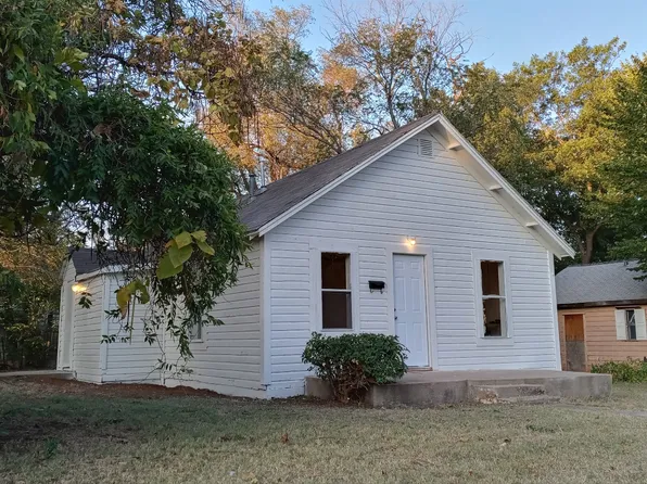1321 W 1st St, Elk City, OK 73644