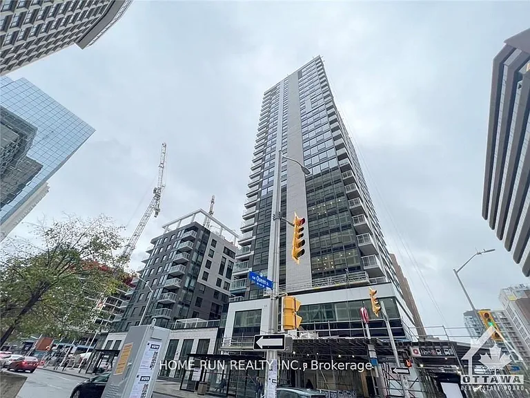 340 Queen St #1710 — Photo 1