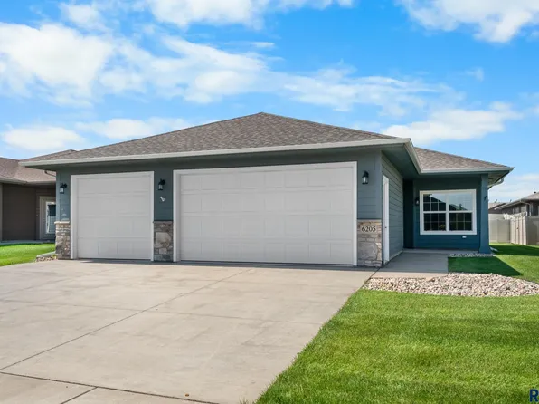 6205 S Canyon Spring Ave, Sioux Falls, SD 57108