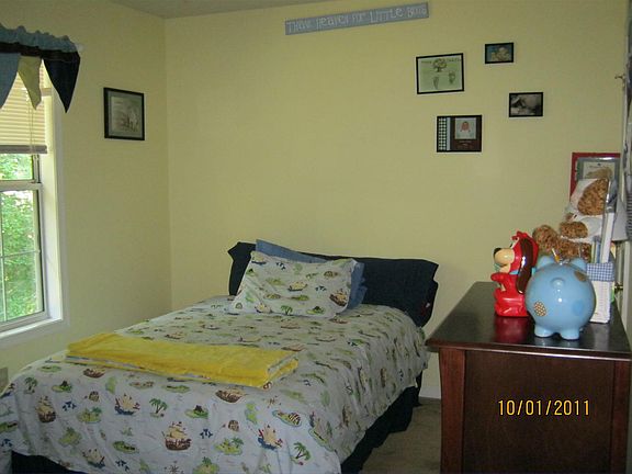 3rd image of 609 Musket Dr