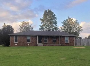 119 Morris Dr, Greenbrier, TN 37073