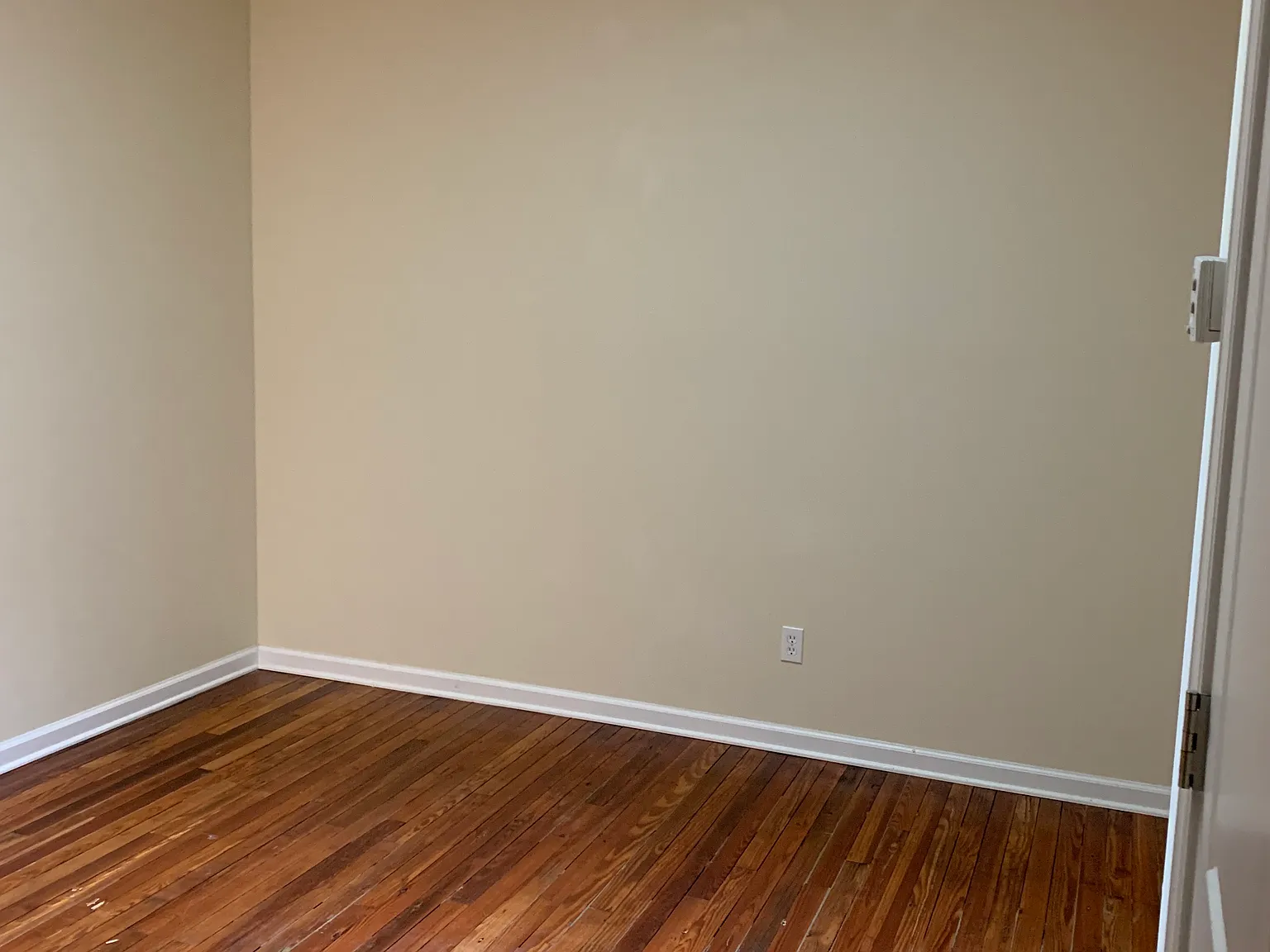 1 bed, 700 sqft, $750 — Photo 4