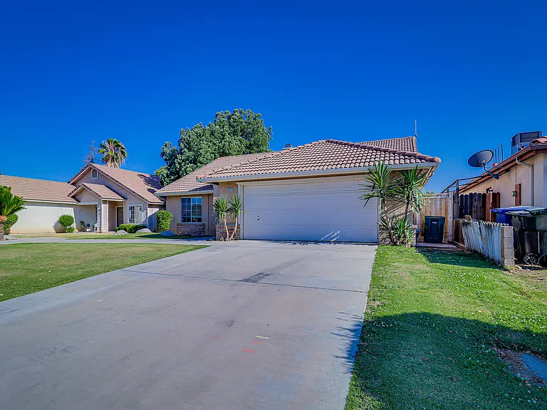 4005 Asino Ave — Photo 2