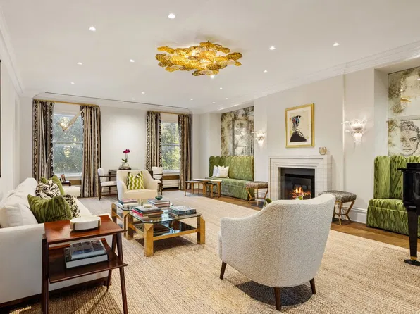 1040 Fifth Avenue image 1 of 12