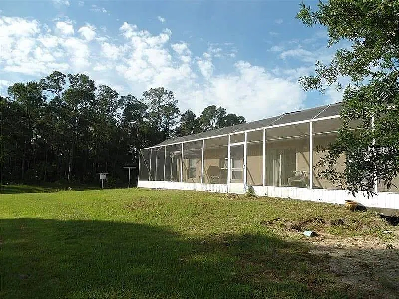 3 bed, 2.0 bath, 1600 sqft, $1,800 — Photo 4