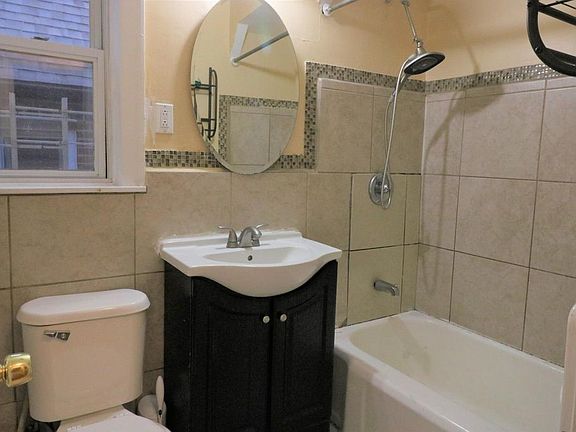 3rd image of 2830 Sampson Ave #2