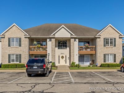 3041 E Crystal Waters Dr Unit 8, Holland, MI, 49424
